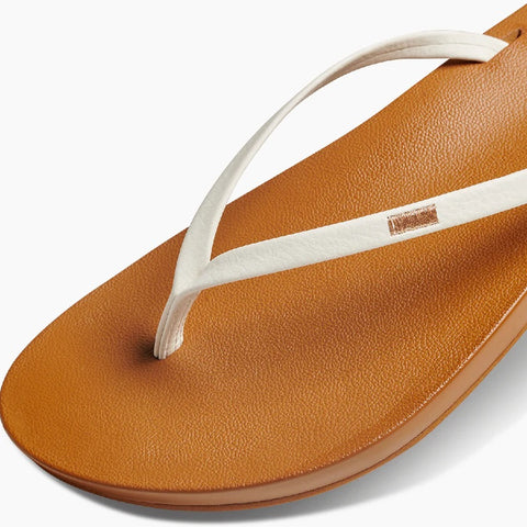 REEF CUSHION SLIM WHT